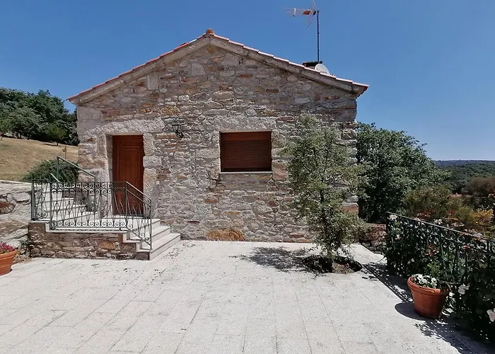 Lirios Da - * Granja (Vila Real)