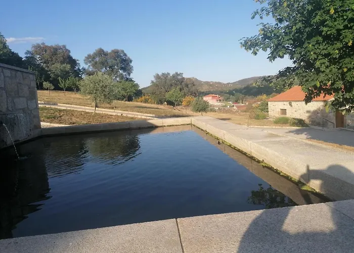 Nyaraló Lirios Da - *